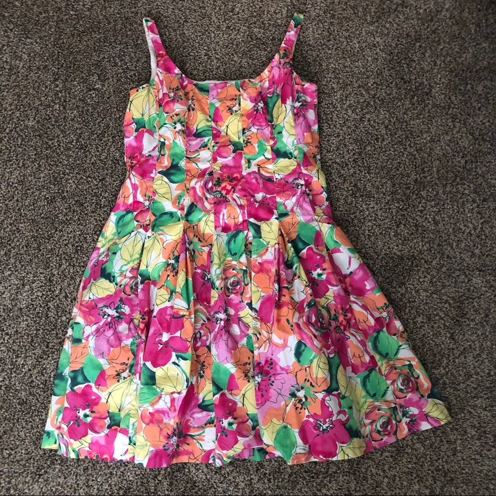 Spring/Summer Dress - Picture 2 of 8